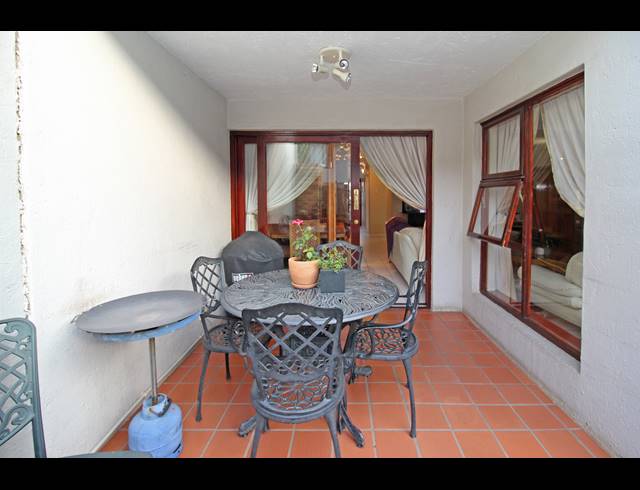 3 BEDROOM TOWNHOUSE FOR SALE IN BEDFORD GARDENS